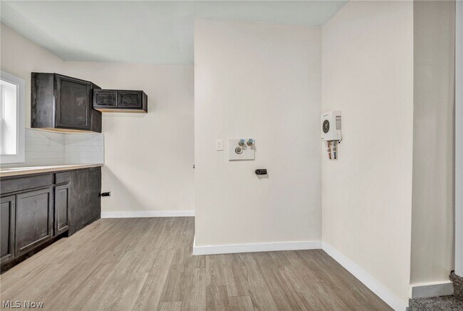 Building Photo - 2160 Fulton Rd