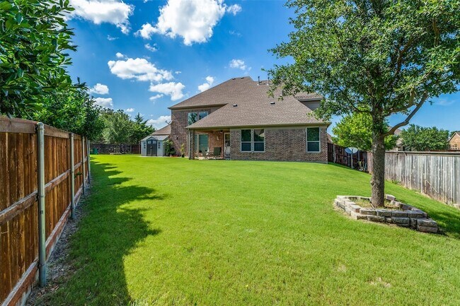 Building Photo - 2490 Stonybrook Dr