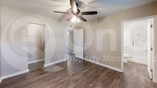 Building Photo - 470 E Juanita Ave
