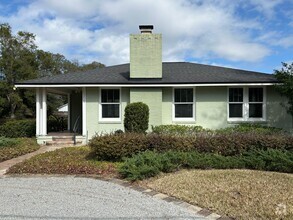 Building Photo - Cute 2 Bedroom Home in San Marco