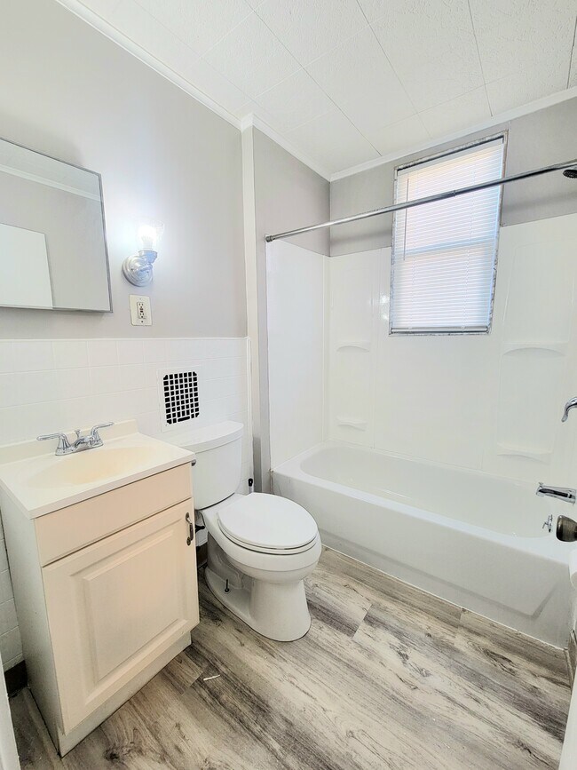 Building Photo - 602 Powell St