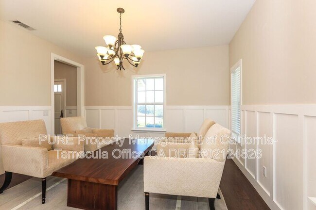 Building Photo - 36475 Avenida La Cresta