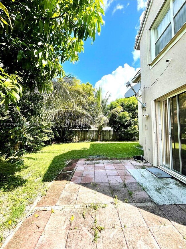 Building Photo - 160 NW 97th Terrace