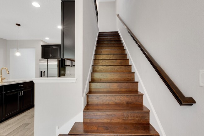 Building Photo - Beautiful Townhome for Rent