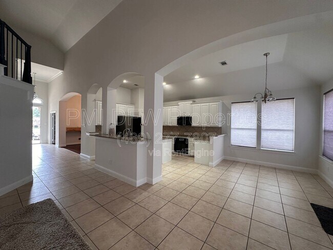 Building Photo - 2610 Meadow Ridge Dr