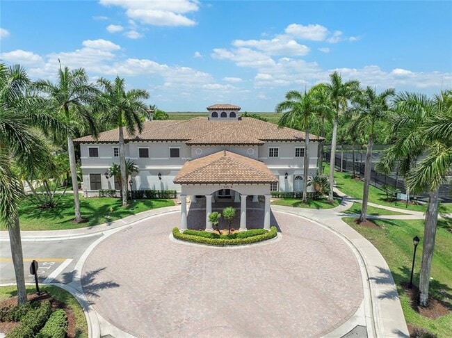 Building Photo - 8215 NW 125th Ln