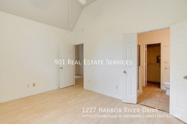 Building Photo - 1227 Harbor River Dr