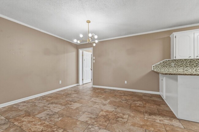 Building Photo - Nice 3 Bedroom 2 and a Half Bathroom House in Jacksonville, Arkansas
