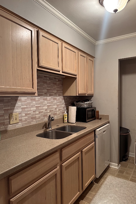 Building Photo - 337 W Coleman Blvd