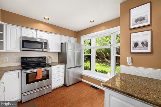 Building Photo - 535 Colecroft Ct