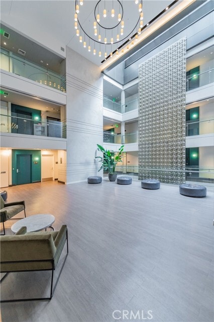 Building Photo - 400 S Broadway