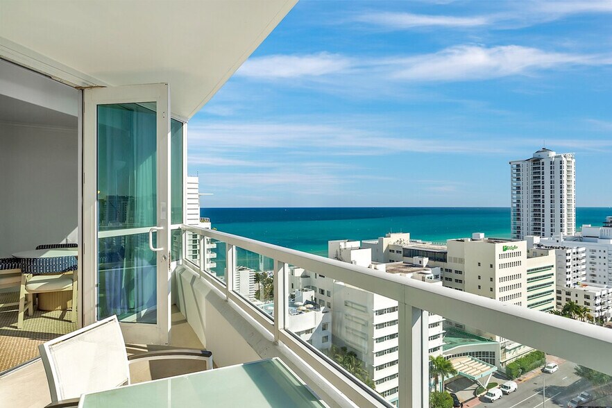Building Photo - 4391 Collins Ave