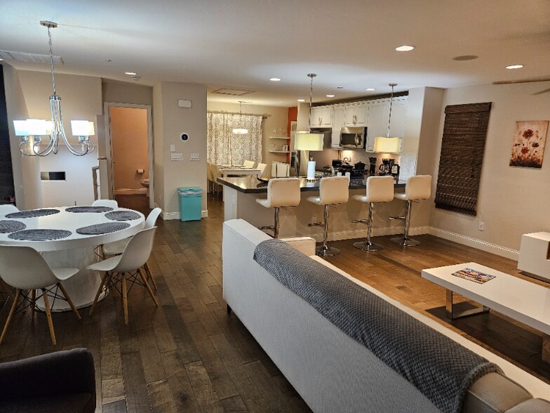 Building Photo - 300 Cadence View Way