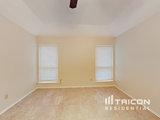 Building Photo - 6003 Meadowside Trail