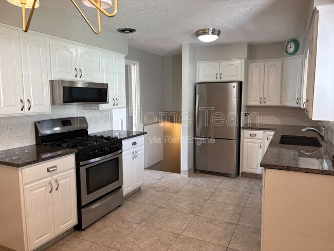 Building Photo - 442 N 250 E