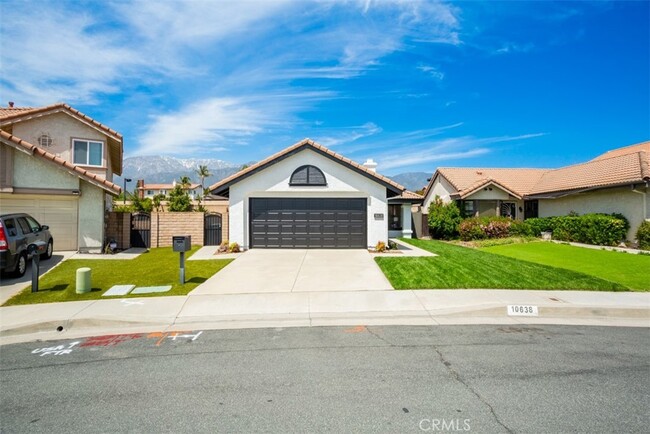 Building Photo - 10638 Grandview Dr