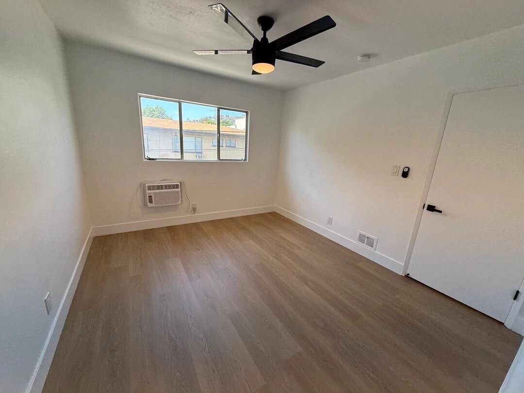 Building Photo - 1263 Hayworth Ave