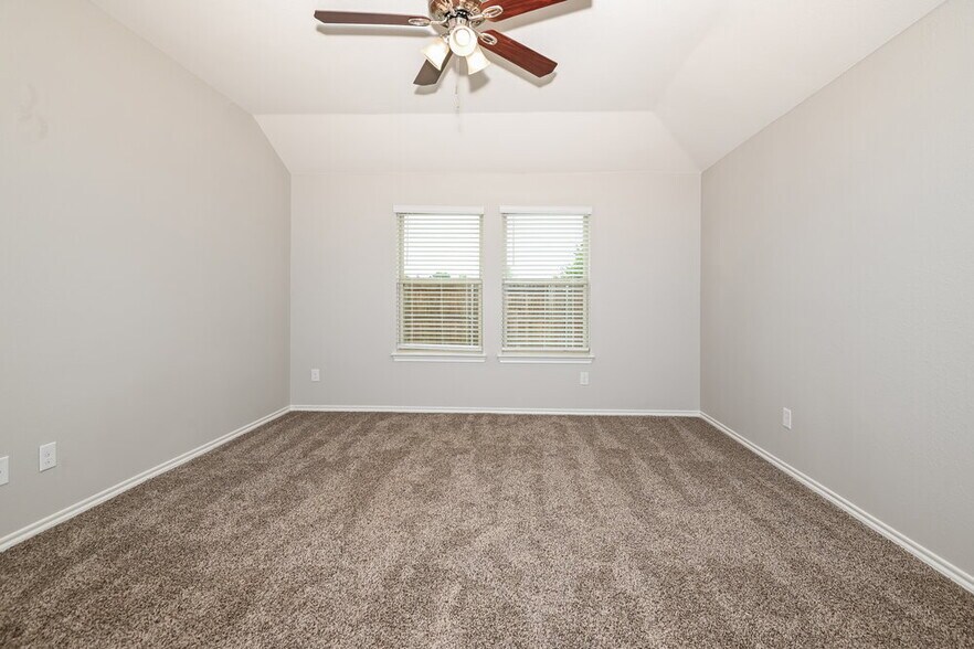 Building Photo - 2618 Saldana Dr