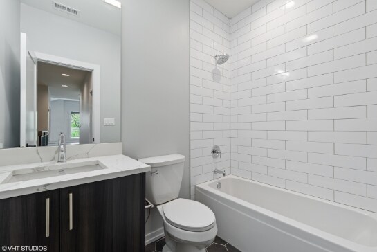 Building Photo - 4943 S Saint Lawrence Ave