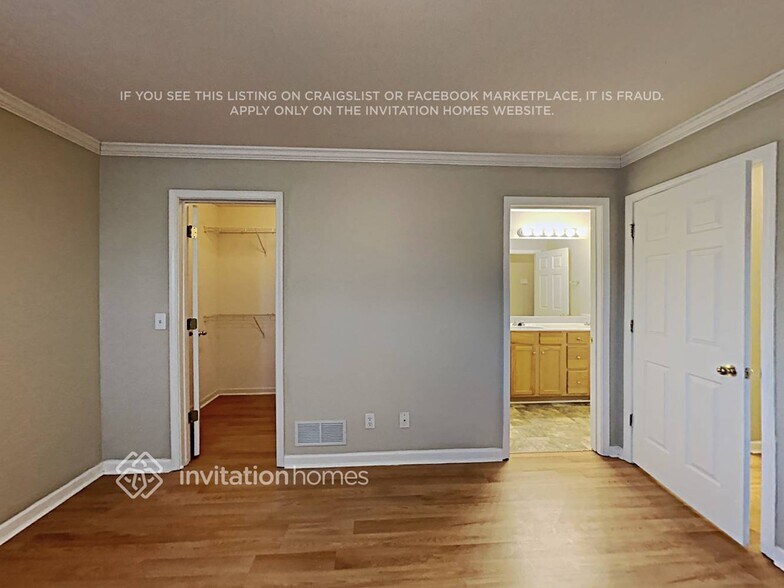 Building Photo - 325 Providence Rd