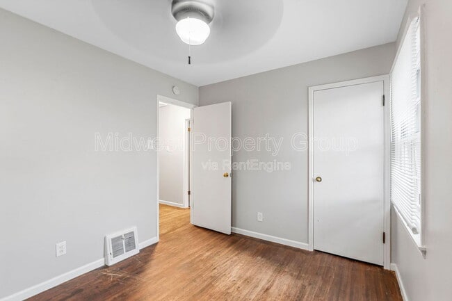 Building Photo - 306 Banff Cir