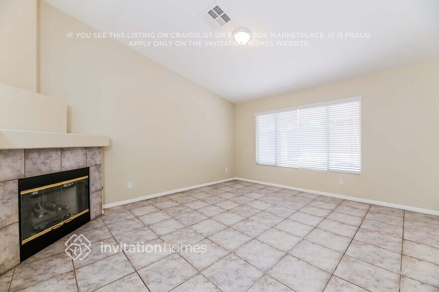 Building Photo - 8927 Termoli St