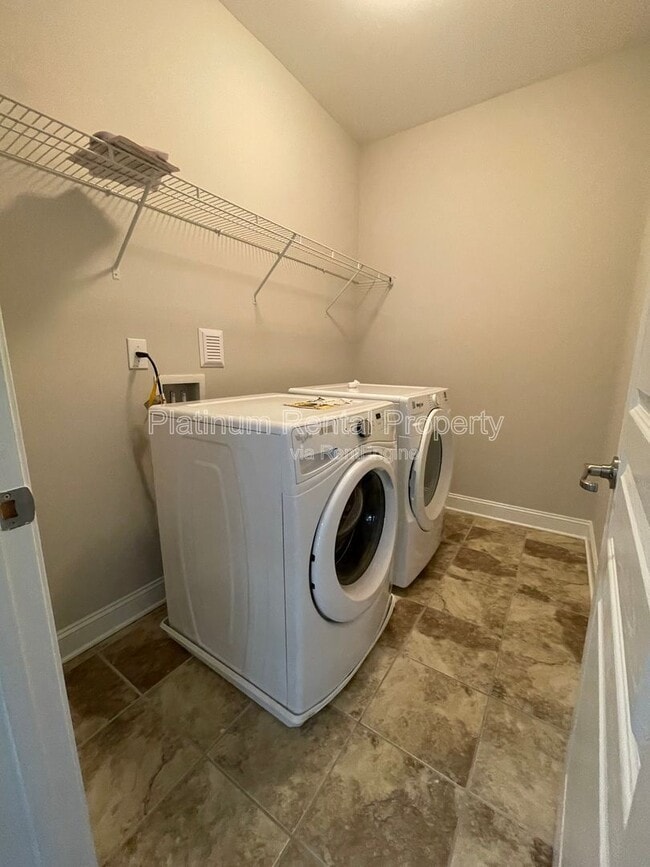 Building Photo - 600 Belton Ct