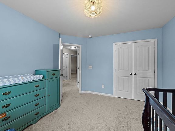 Building Photo - 59 Greenfield Ln