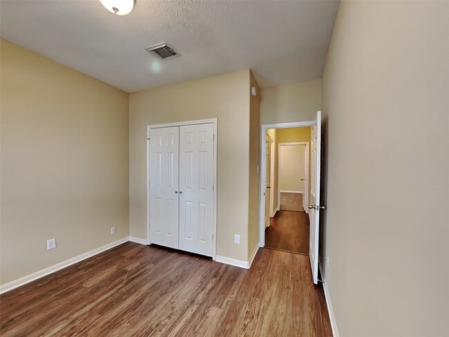Building Photo - 15742 Flagstone Walk Way