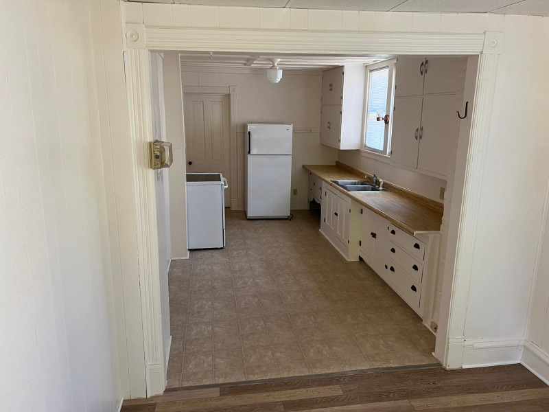 Building Photo - 227 S 4th St