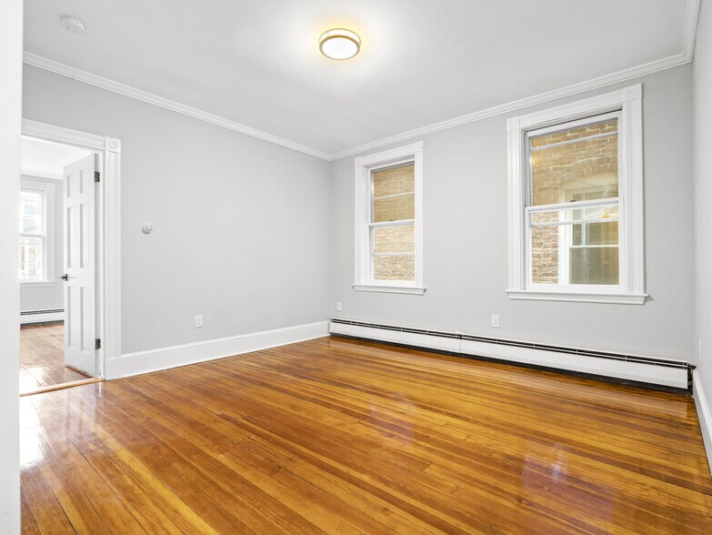 Building Photo - 105 Woods Ave