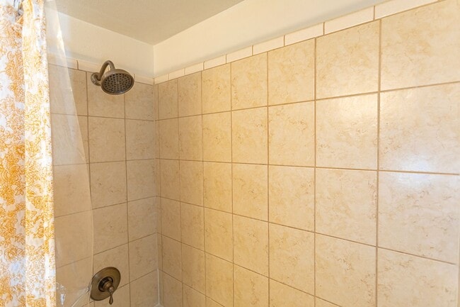 Building Photo - Fully Furnished, 1 Bed/2 Bath, Kamaole Sands
