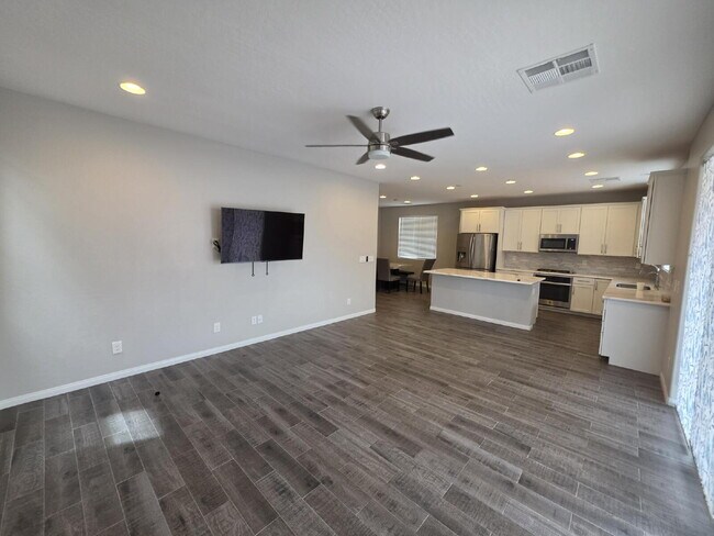 Building Photo - 9456 Brough Ave