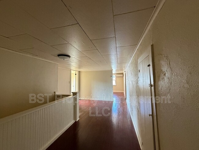 Building Photo - 1435 18th St NE