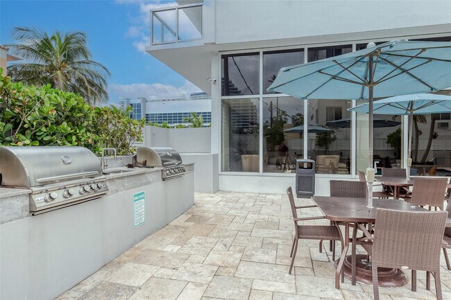 Building Photo - 209 N Fort Lauderdale Beach Blvd