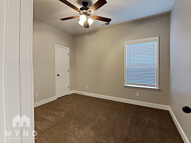 Building Photo - 1484 Whistle Cove