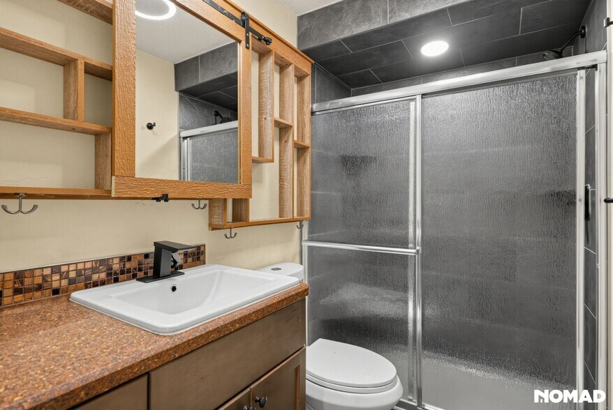 Building Photo - 361 Randles St