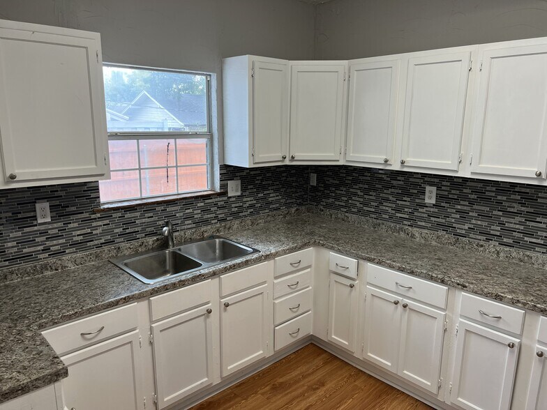 Building Photo - 1820 NW 7th St