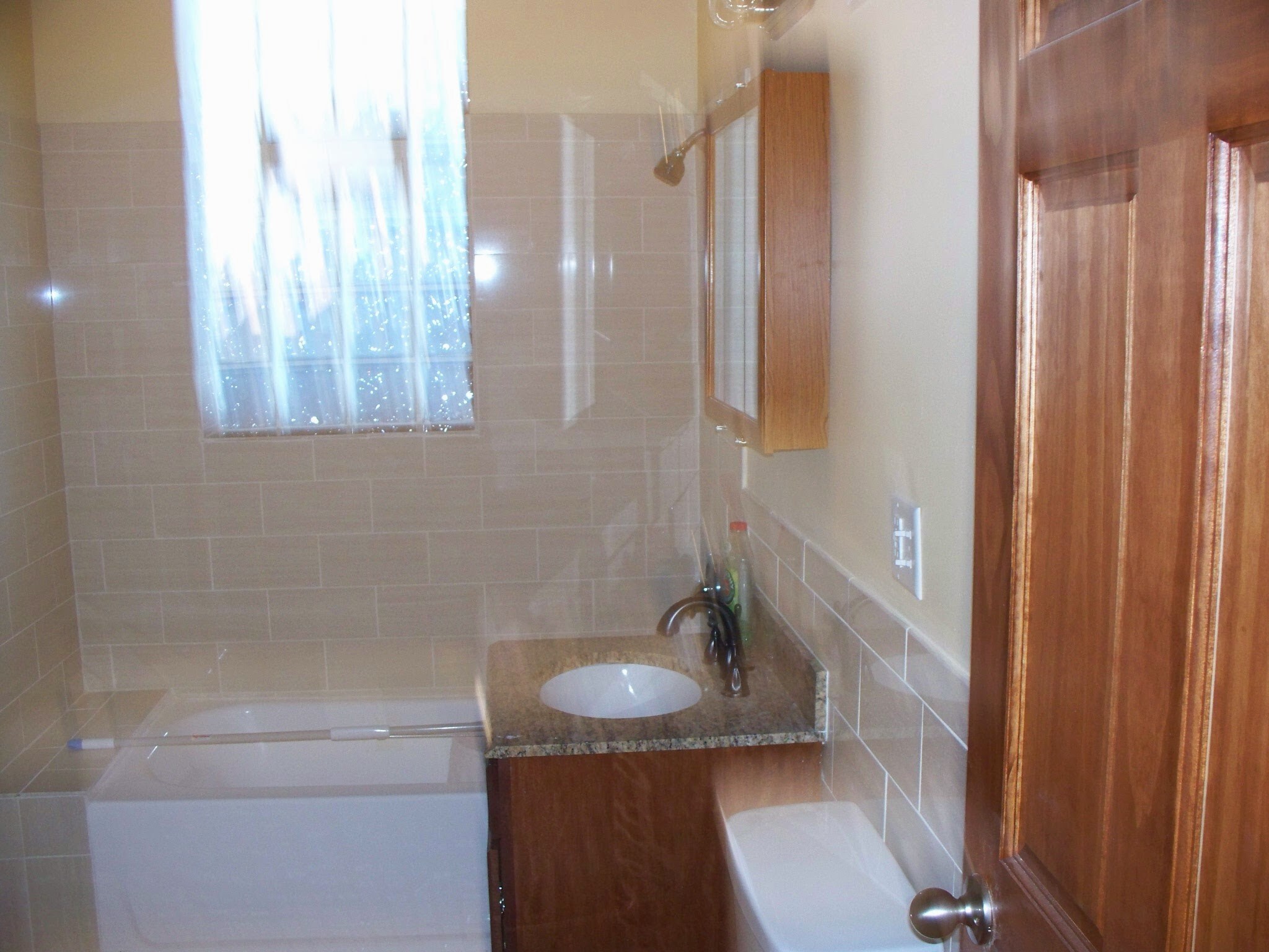 bath - 5121 S Ingleside Ave