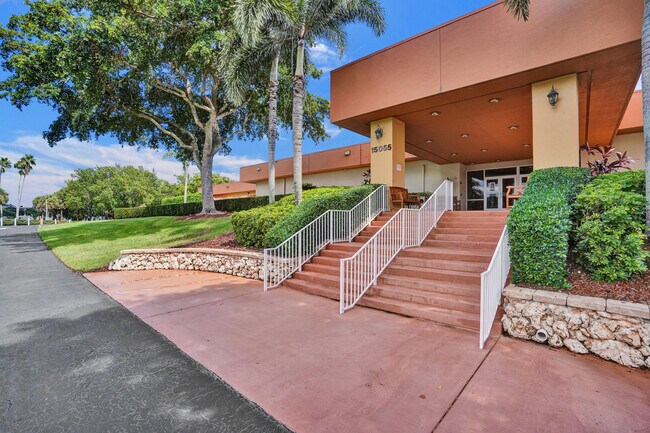 Building Photo - 15235 Lakes of Delray Blvd