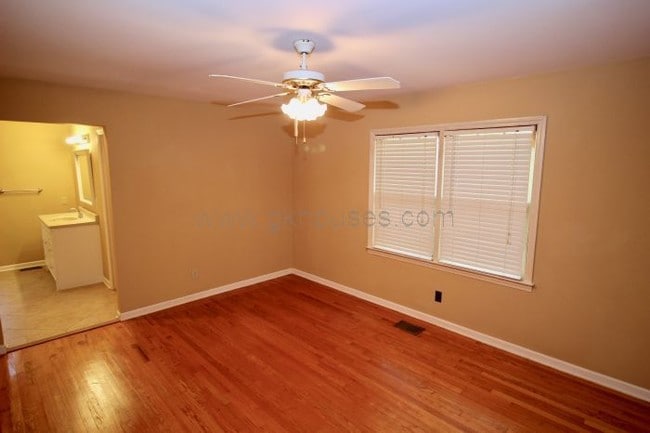 Building Photo - 1434 Ely Rd