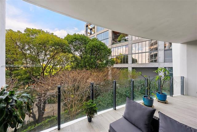 Building Photo - 2831 S Bayshore Dr