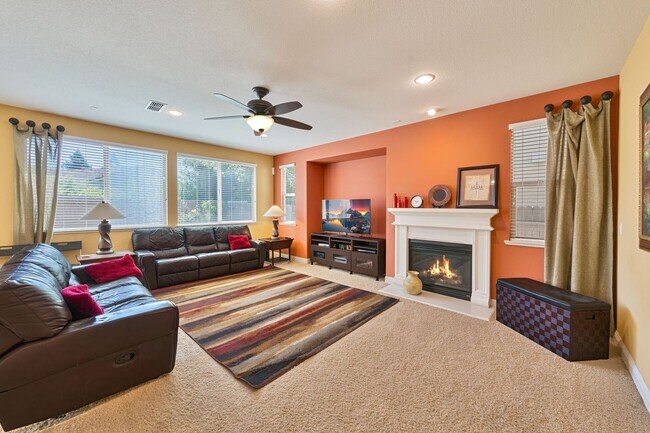 Building Photo - 9952 Spring View Way