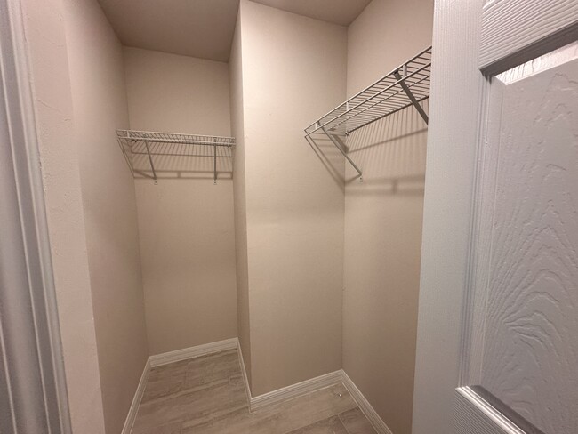 Building Photo - 129 NE 6th Ave