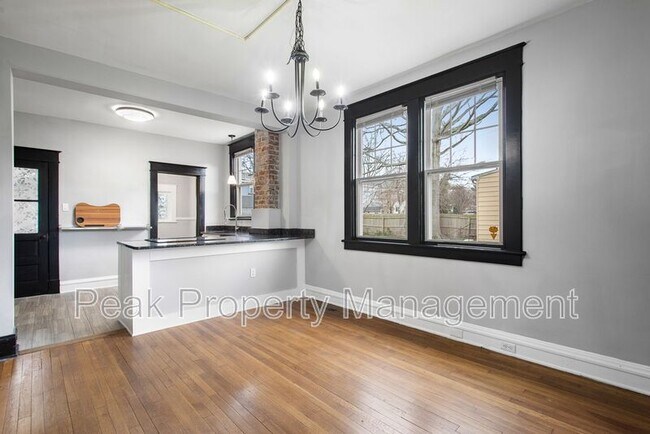 Building Photo - 728 Arnold Ave