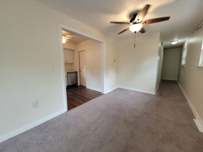 Building Photo - 1012 Oaklawn Ave