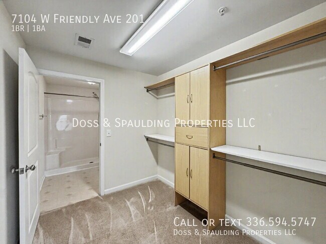 Building Photo - 7104 W Friendly Ave
