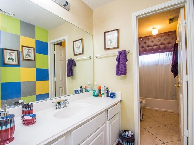 Building Photo - 16307 Pebble Crest Ct
