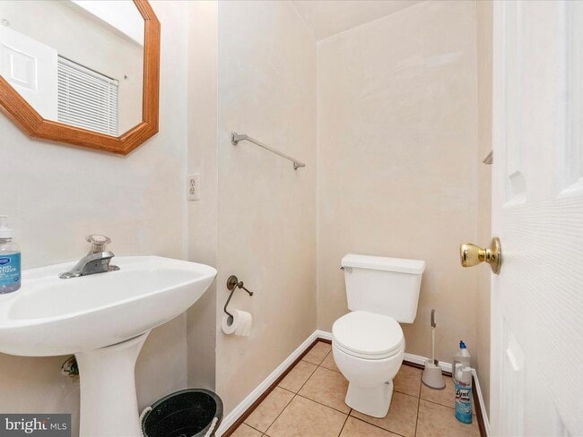 Building Photo - 408 Willow Hill Pl