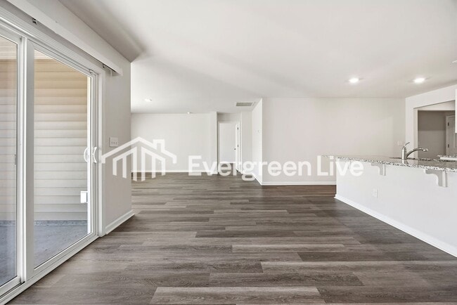 Building Photo - Coming Soon!